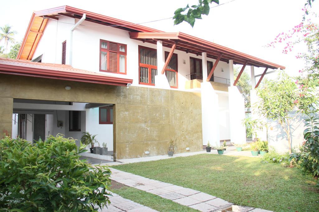 Harris Villa Hikkaduwa Quarto foto